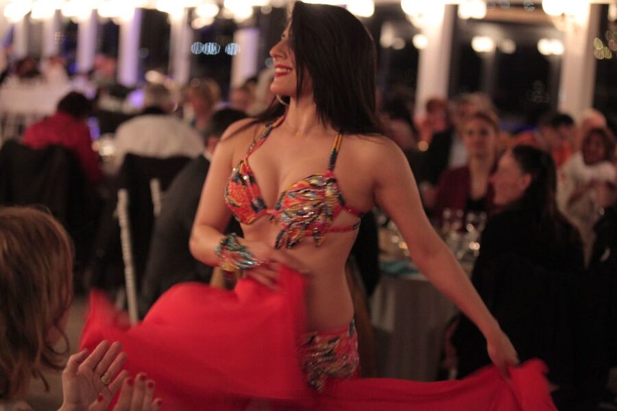 Bosphorus: Dinner Cruise with Live Performances Experience - Practical details that affect your choice
