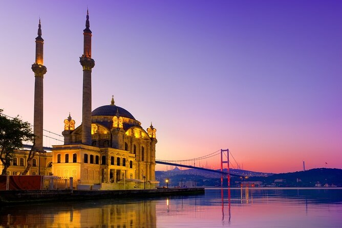 Bosphorus Evening Cruise: Dinner, Live Shows & Private Table - Rumeli Fortress and the narrow strait