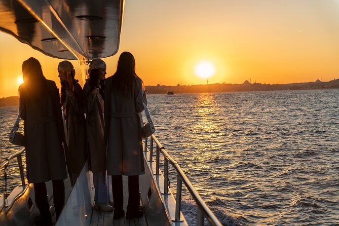 Bosphorus Sunset Cruise on Luxury Yacht with Transfers - Why the Bosphorus is Istanbul’s best evening viewpoint