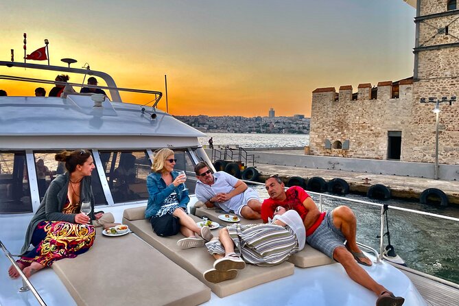 Bosphorus Sunset or Daytime Yacht Cruise with Snacks & Live Guide - Rumeli Fortress at the narrowest point