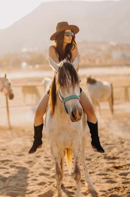 Cappadocia: Fascinating Horse Tour in Göreme Valleys - Why horseback is a good way to see Cappadocia