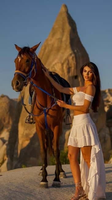 Cappadocia: Fascinating Horse Tour in Göreme Valleys - The two-hour route through the Göreme Valleys