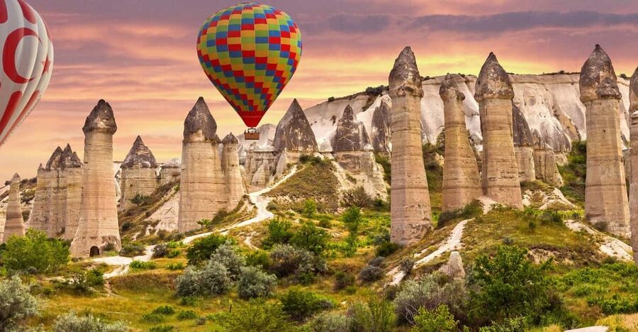 Cappadocia: Göreme Sunrise Hot Air Balloon Ride w/ Breakfast - The 5 AM pickup and the cold before sunrise