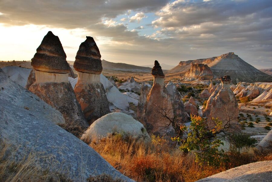Cappadocia: Highlights Tour with Lunch and Entry Tickets - Uchisar Castle finishes the day above Cappadocia