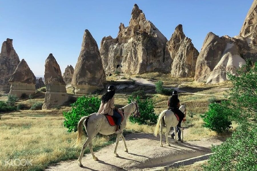 Cappadocia: Horse Safari with Hotel Transfer - Choosing a departure time and chasing sunset light
