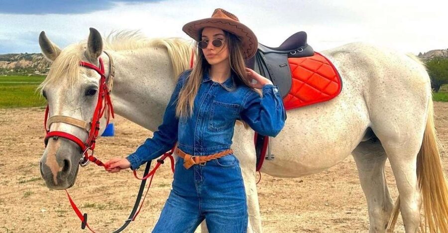 Cappadocia: Horseback Riding Adventure Tour - Meeting the horses and settling into the ride
