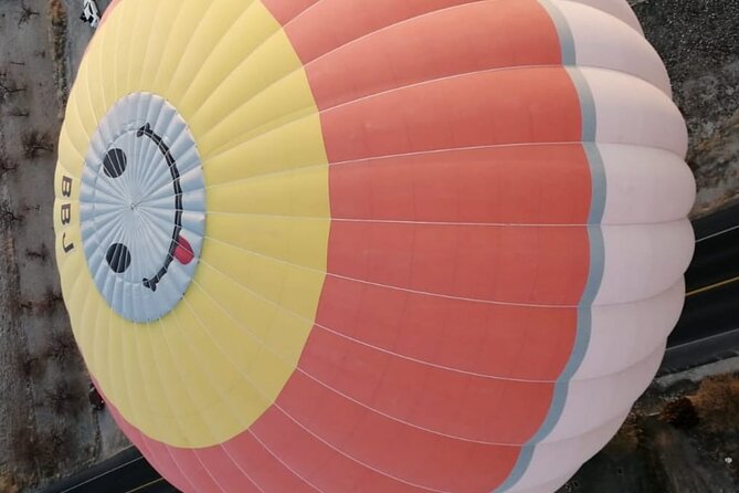 Cappadocia Hot Air Balloon Flight / Over Goreme & FairyChimneys - The landing, trailer, and champagne toast