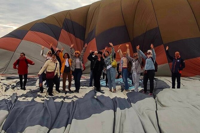 Cappadocia Hot Air Balloon Ride / Skyway Balloons - Inside the basket: what 20 to 28 people means