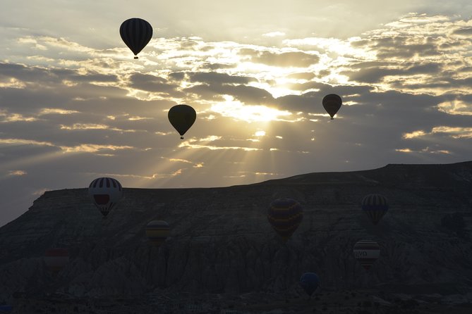 Cappadocia Hot Air Balloon Ride with Breakfast and Champagne - How crowded is the basket?