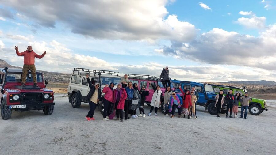 Cappadocia: Private Jeep Tour with Sunrise or Sunset Options - Drivers, photographs, and communication