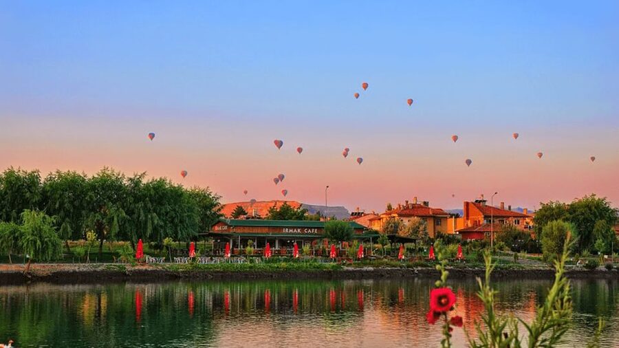 Cappadocia: RED & GREEN MIX TOUR - Paşabağ, or Monks Valley, and the fairy chimneys