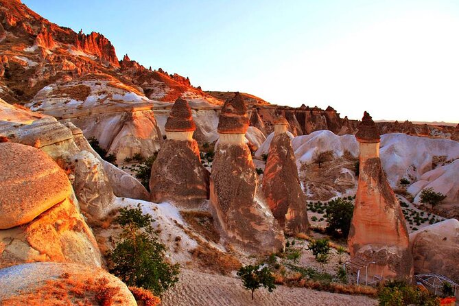 Cappadocia Red Tour With Open Air Museum And Expert Tour Guide - What the guide and vehicle add