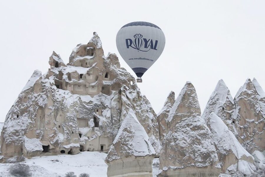 Cappadocia: Royal King Flight - One hour above Cappadocia’s valleys