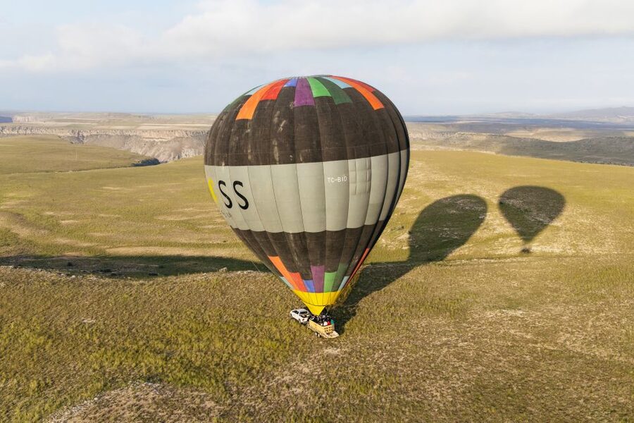 Cappadocia: Soganli Valley Hot Air Balloon Tour at Sunrise - The landing and post-flight finish