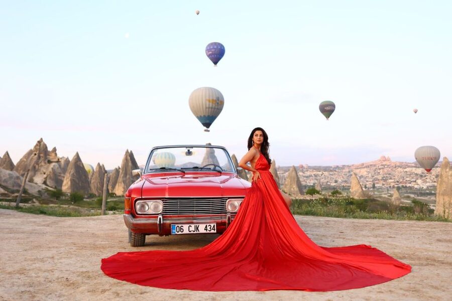 Cappadocia: Sunrise, Day Tour & Sunset Classic Car Tour - The classic car and the photo factor