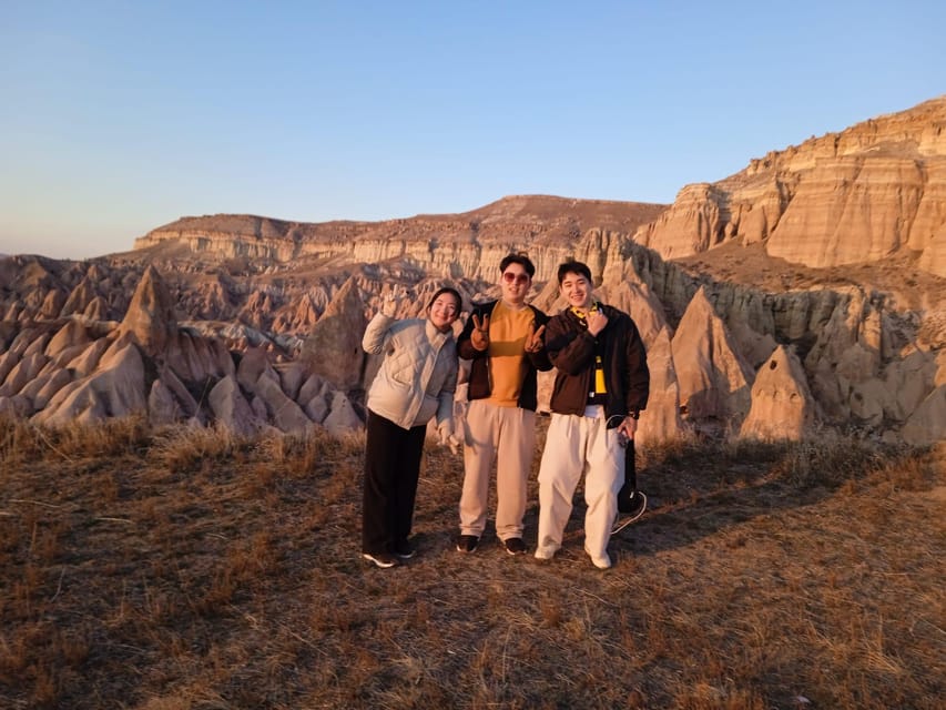 Cappadocia: Sunset Rose Valley Hiking Tour - Meeting in Göreme and reaching the trail