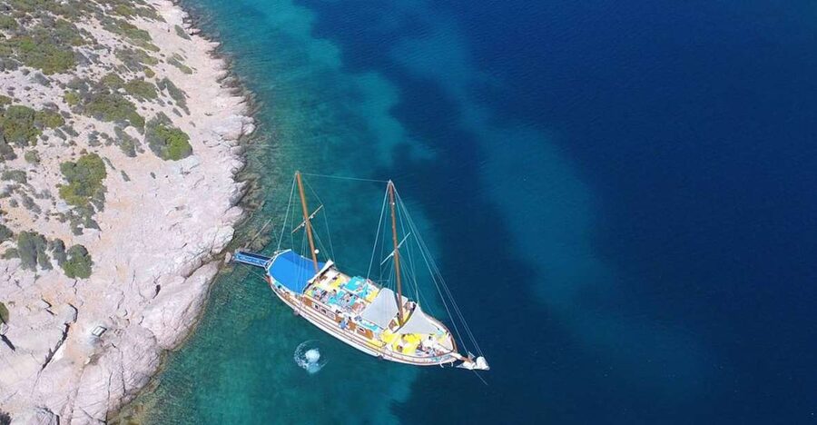 Cesme: Small Group Boat Tour with Open Buffet Lunch - Key points to know before booking