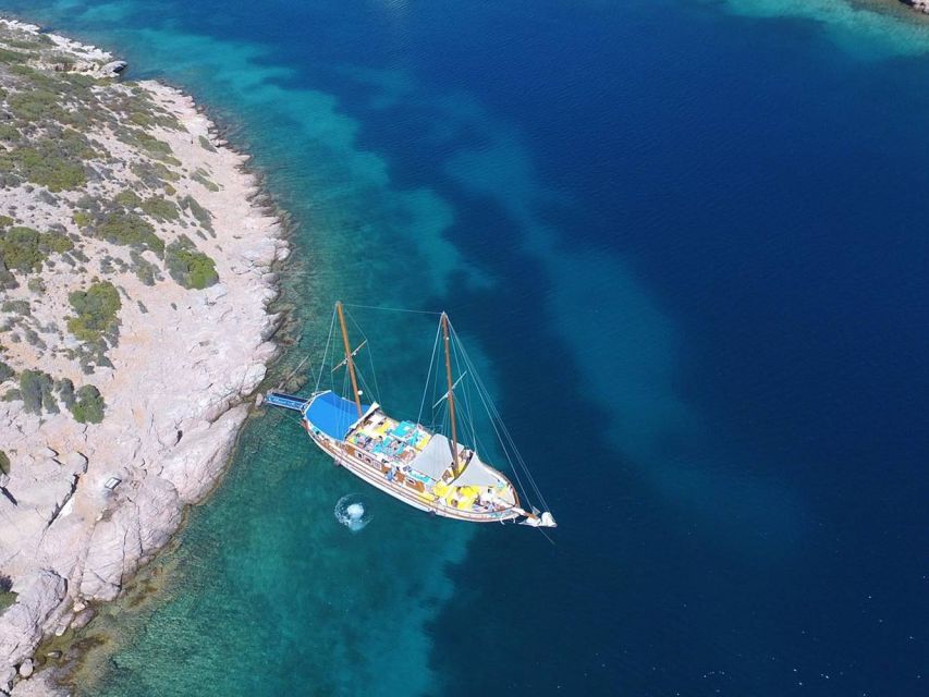 Cesme: Small Group Boat Tour with Open Buffet Lunch - A full day on the Cesme coast