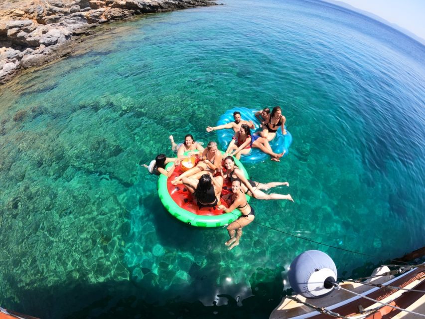 Cesme: Small Group Boat Tour with Open Buffet Lunch - What the small boat setup means