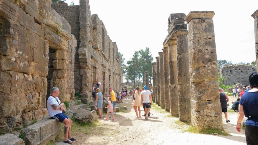 City of Side: Green Lake Boat and Cabrio Bus Tour - Seleukia Ancient Roman City and the aqueduct country