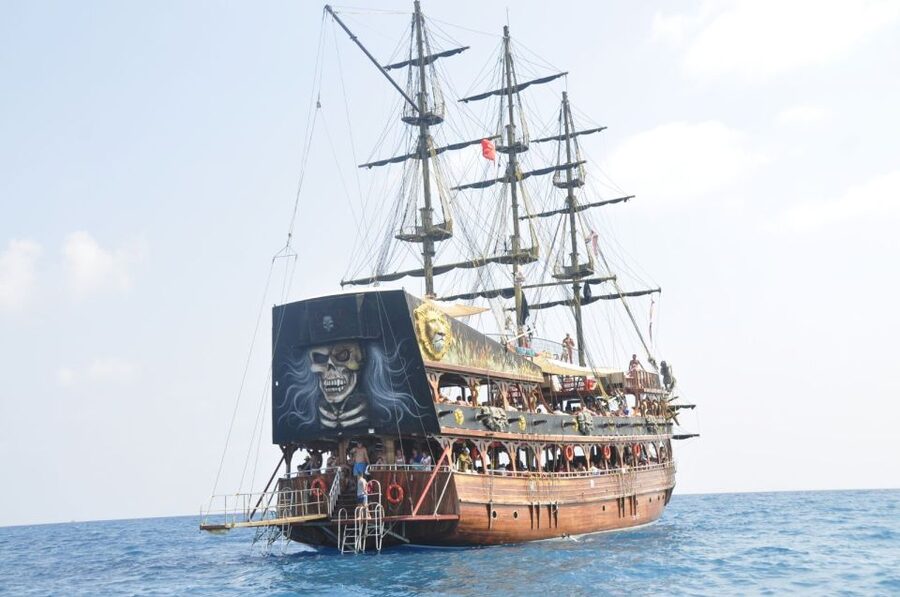 City of Side: Manavgat River Boat Lunch Cruise & Bazaar Tour - Who should book this outing?