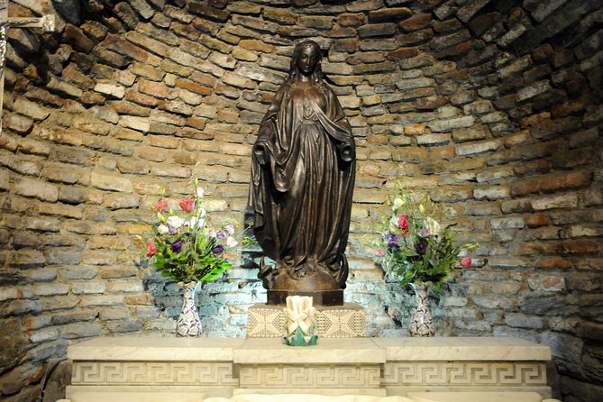 Daily Ephesus and Virgin Mary House Tour with Lunch Included - Lunch in Selcuk and the shopping stops