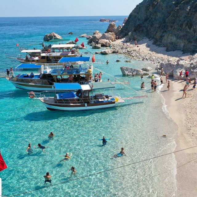 Didim/Altinkum: Lazy Day Boat Trip w/BBQ Lunch - Lunch aboard the wooden boat