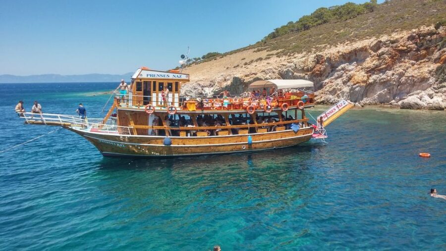 Didim/Altinkum: Lazy Day Boat Trip w/BBQ Lunch - A slow route through Aegean bays and coves