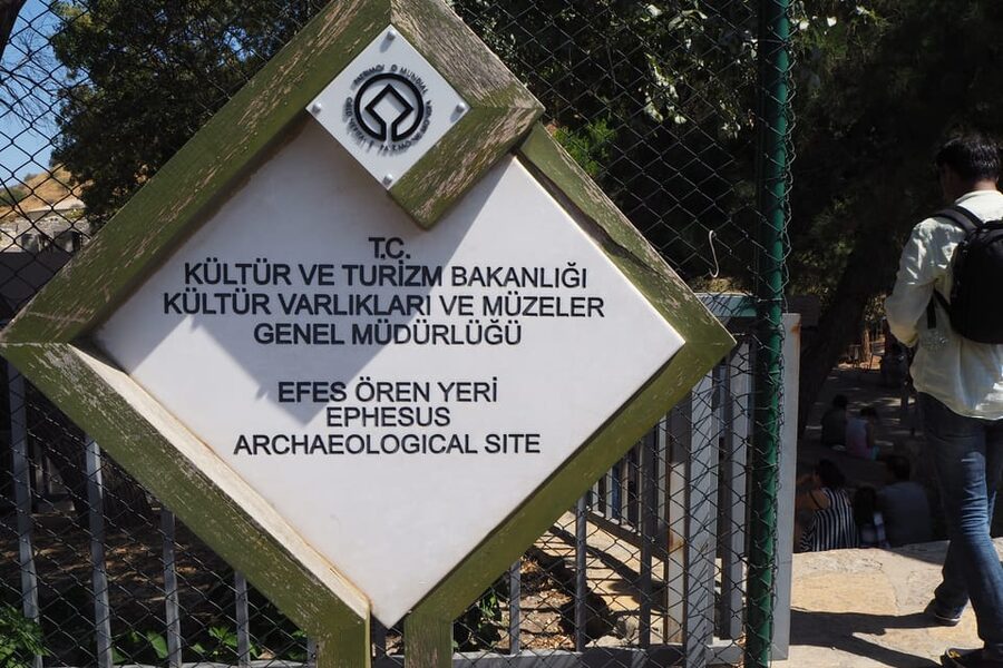 Ephesus: Half-Day Tour from Kusadasi - Finding the ancient advertisement on the marble street