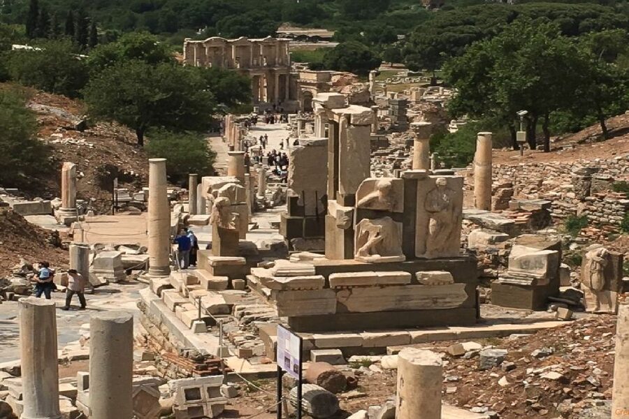 Ephesus: House of Virgin Marry & Artemis w Lunch & Ticket - The House of Virgin Mary adds a different mood