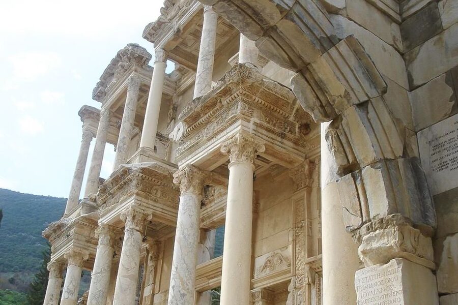Ephesus: House of Virgin Marry & Artemis w Lunch & Ticket - Who should book this experience?