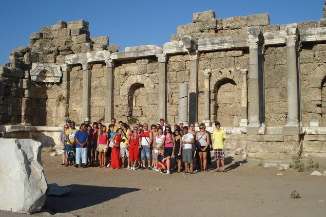 Exploring Ancient Wonders and Natural Beauty in Turkey - Lunch and the shopping stops