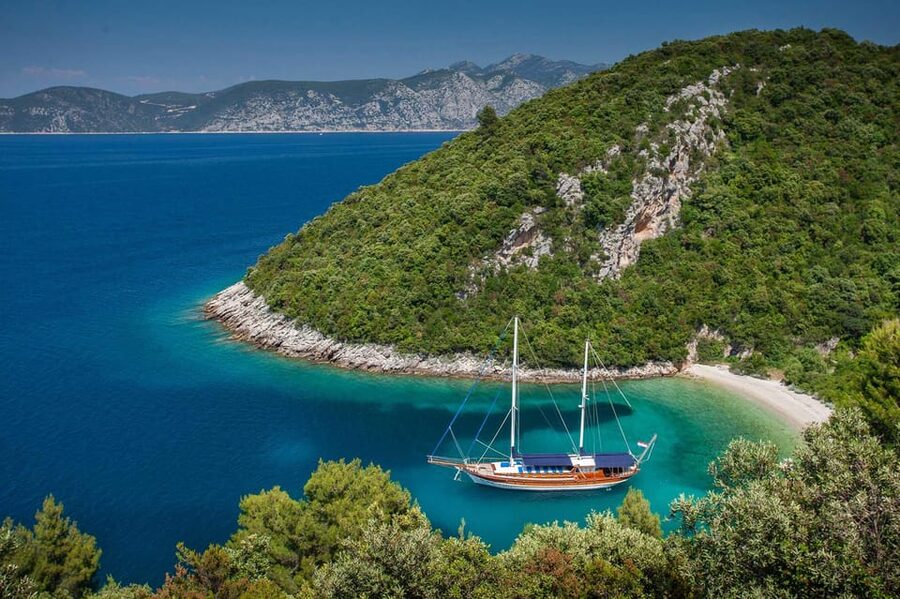 Fethiye: 12 Islands Boat Tour with Lunch and Hotel Pickup - Getting to the boat from your hotel
