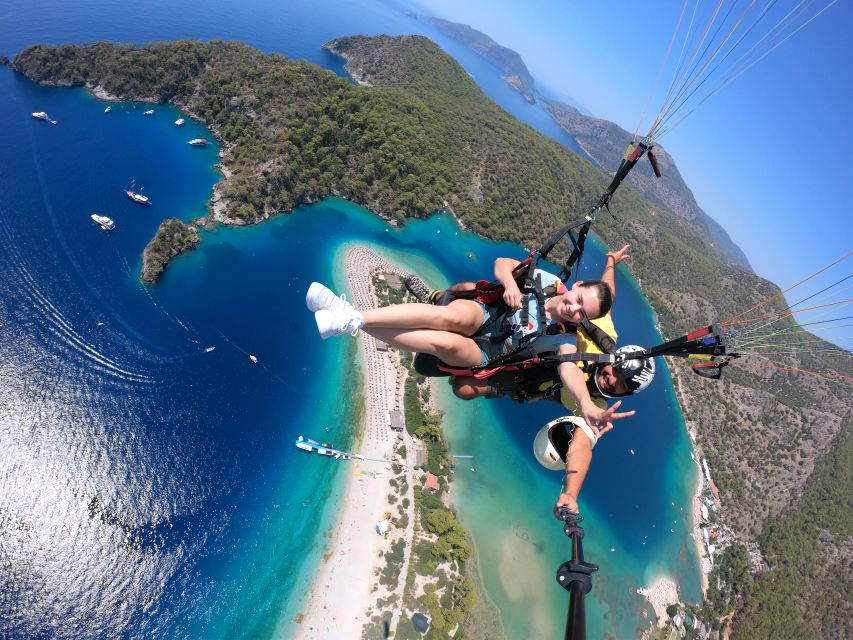 Fethiye: Babadag Tandem Paragliding Flight over Oludeniz - What happens from the office to the runway