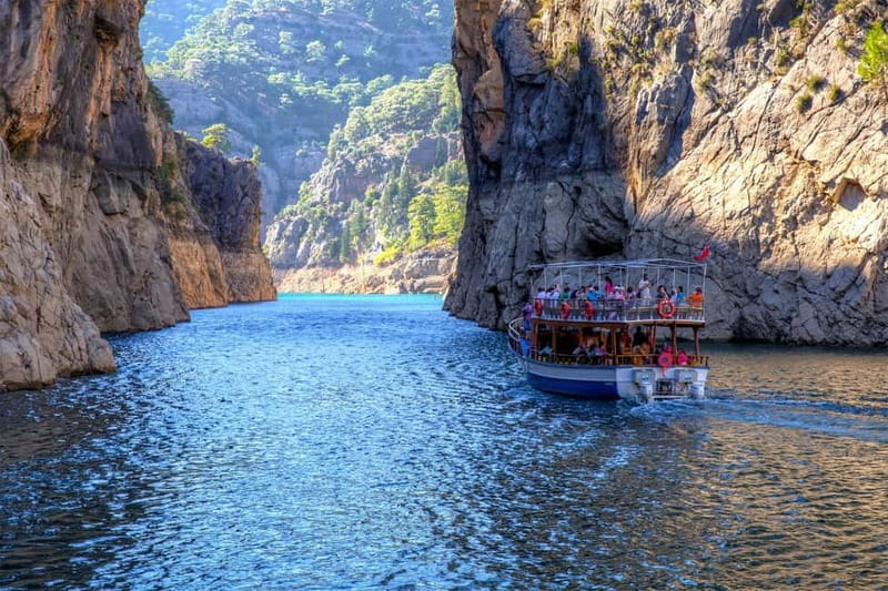 From Alanya: Green Canyon Boat Trip with Lunch and Drinks - Swimming in the emerald-green water