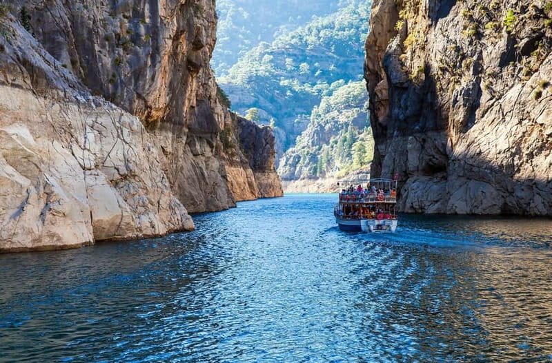 From Alanya: Green Canyon Boat Trip with Lunch and Drinks - What the $45 price covers