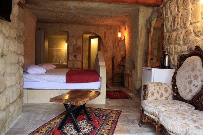 From Antalya: 2-Day Cappadocia, Cave Hotel, & Balloon Tour - Avanos lunch and the first Cappadocian views