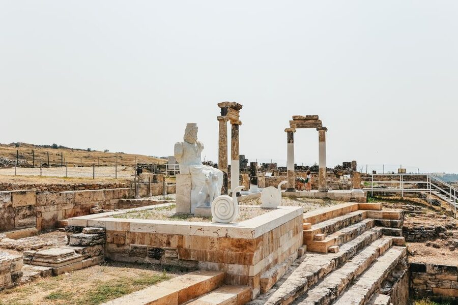 From Antalya/Kemer: Pamukkale and Hierapolis Tour with Lunch - Heat, walking, and who should skip it