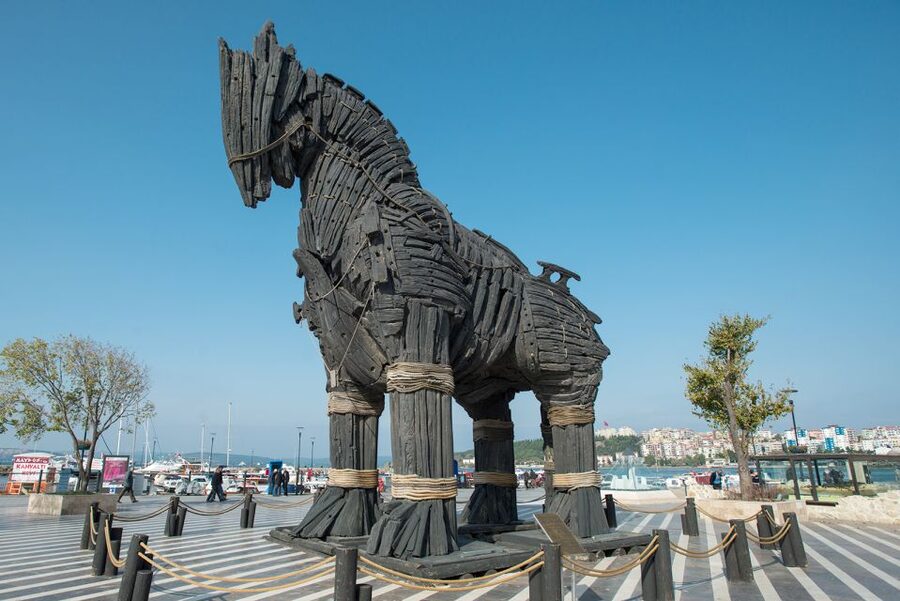 From Istanbul: 2-Day Tour to Gallipoli & Troy - An overnight in Çanakkale