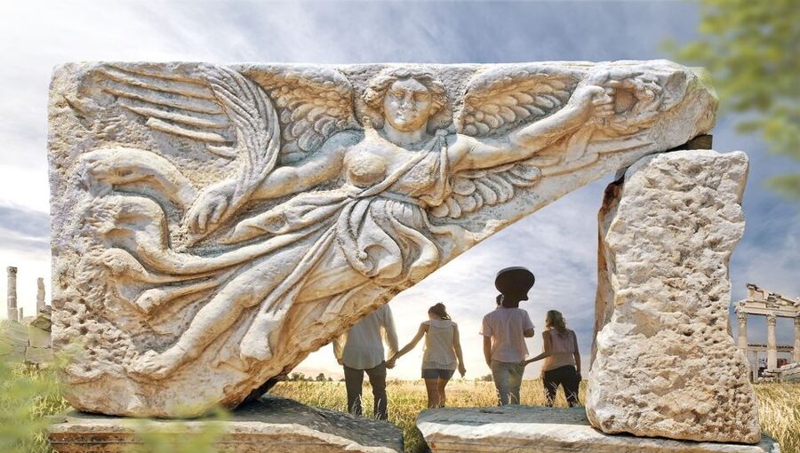 From Istanbul: Ephesus and House of Virgin Mary Day Trip - Lunch, shopping, and a short Selçuk pause