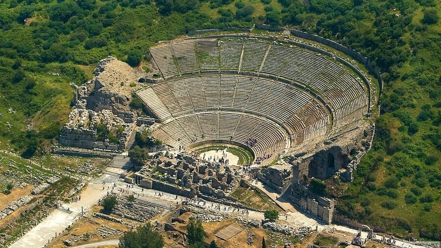 From Istanbul: Ephesus Tour with Roundtrip Flight - The House of the Virgin Mary