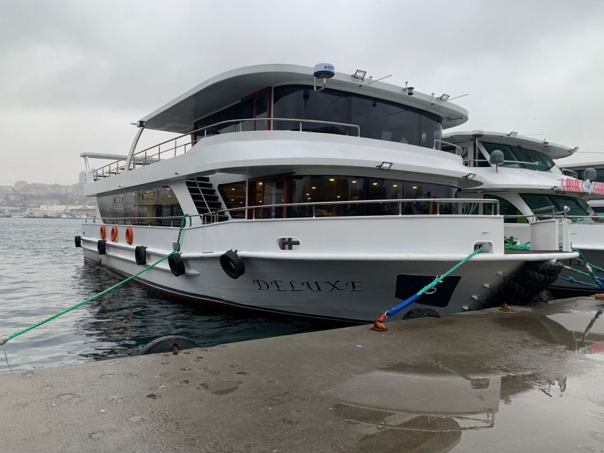 From Istanbul: Full-Day Princes Island Tour with Lunch - Two hours to find your own Büyükada