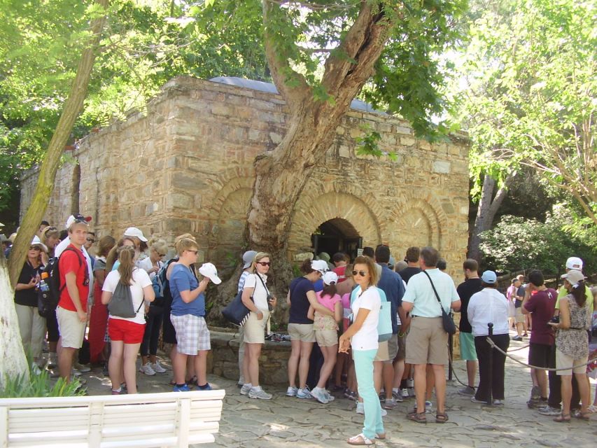From Izmir: Ephesus Guided Day Trip with Transfer & Lunch - Walking through Ephesus, from theatre to library