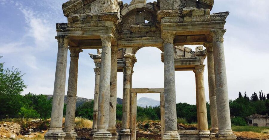 From Izmir: Ephesus, Mary's House Tour with Tickets + Lunch - Why Ephesus makes this a worthwhile day from Izmir