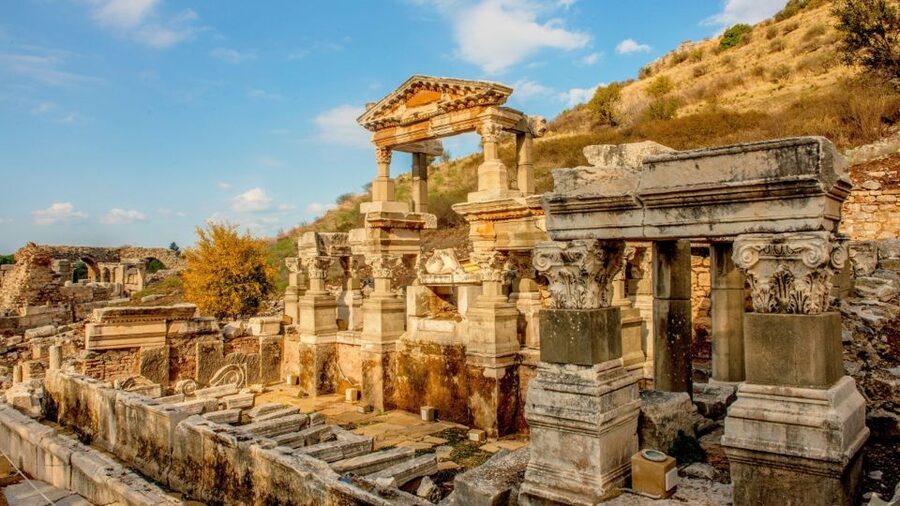 From Izmir: Full-Day Ephesus Tour with Lunch - Şirince, fruit wines, and a slower final hour