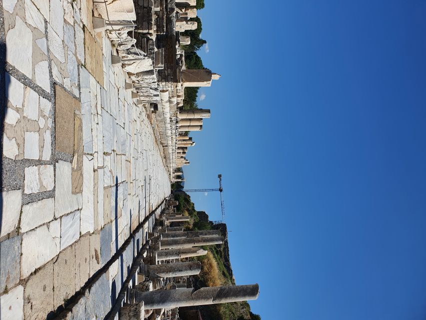 From Izmir: Guided Tour of the Ancient City of Ephesus - The 8:00 am pickup and drive to Selcuk