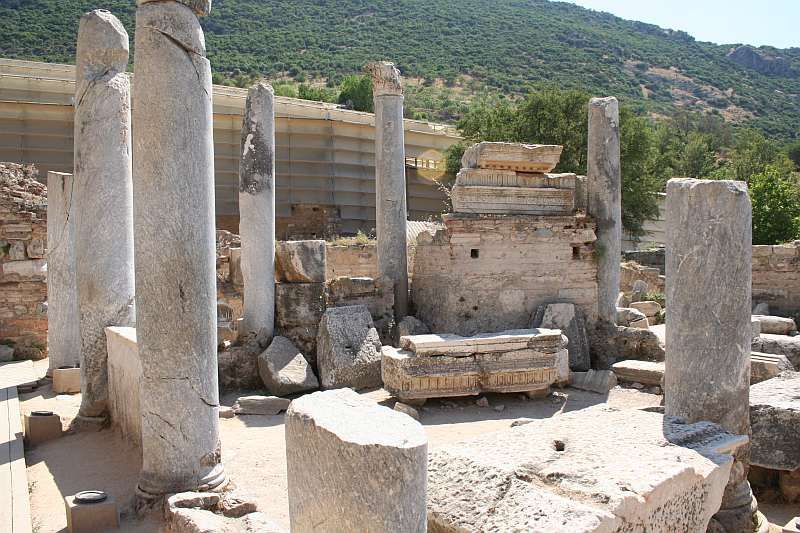 From Kusadasi or Izmir: Ephesus Private Tour - Add the Terrace Houses if you need more detail