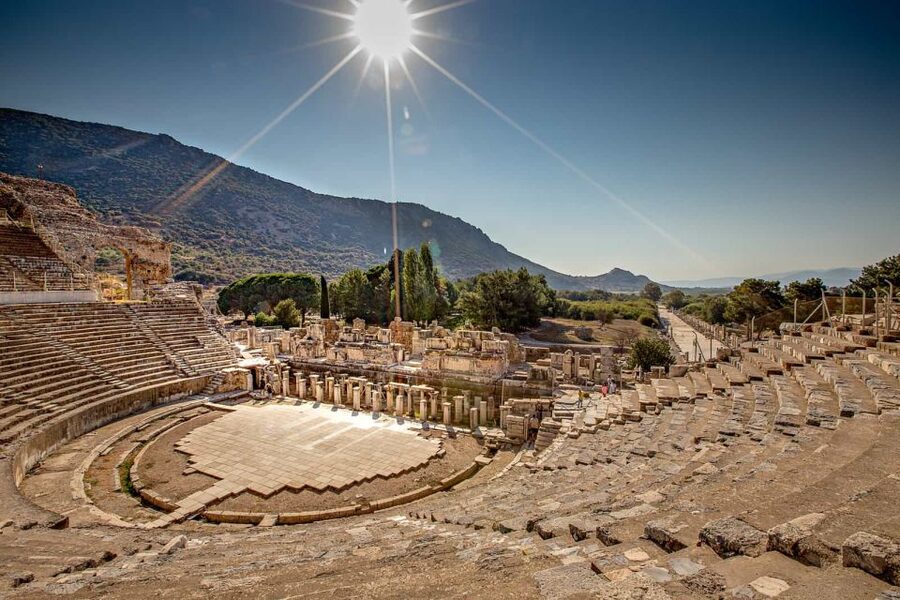 From Kusadasi/Selcuk: Highlights of Ephesus Small Group Tour - Lunch with local cooking