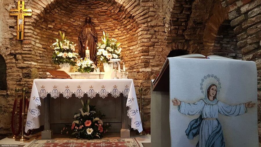 From Marmaris: Ephesus and Selcuk Tour with Buffet Lunch - The House of Mary adds a quieter, more personal stop