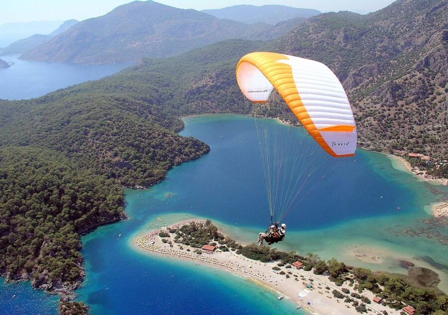 From Marmaris: Fethiye Blue Lagoon Day-Trip with Lunch - Guides and the human side of the day